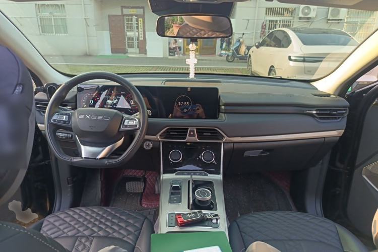 Used EXEED Lingyun 2021 290T Two-Wheel Drive Starry Edition Center Console