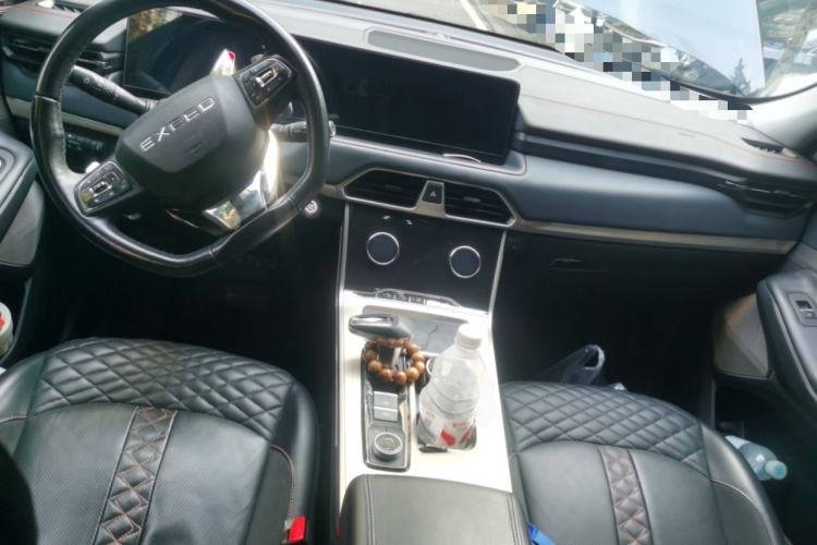 Used EXEED Lingyun 2021 400T Two-Wheel Drive Star Prestige Edition Center Console