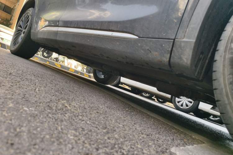 Used EXEED Lingyun 2021 290T Two-Wheel Drive Starry Edition Chassis Front Right