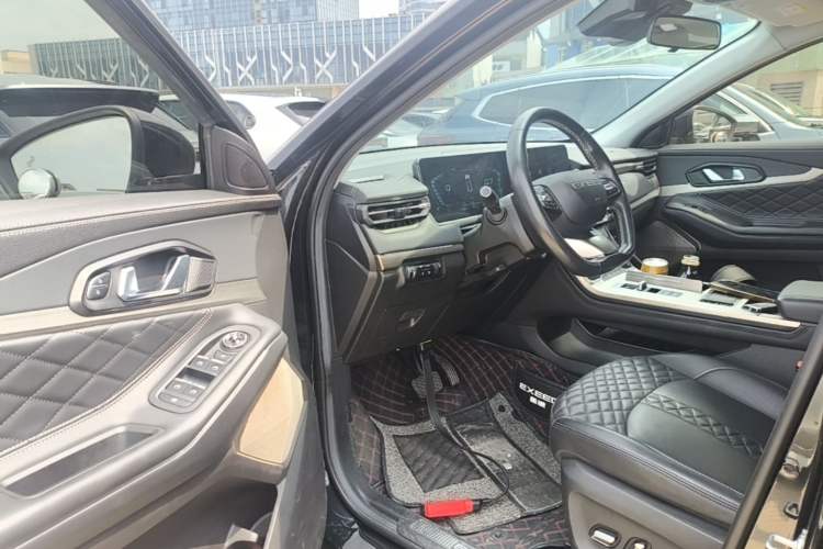 Used EXEED Lingyun 2021 290T Two-Wheel Drive Starry Edition Driver Seat