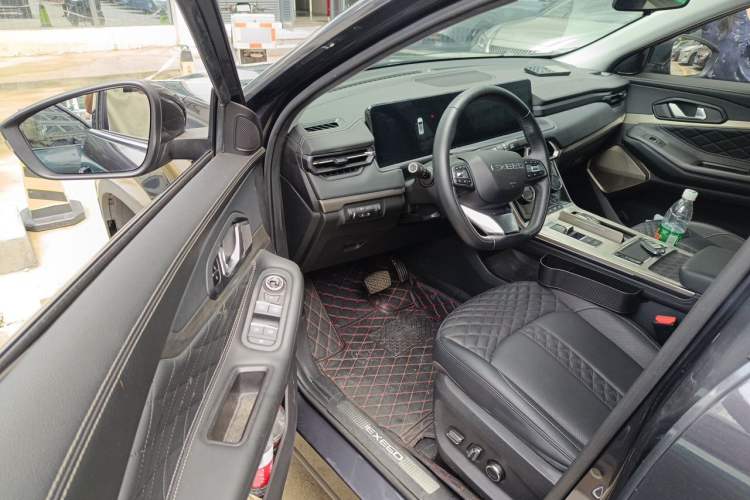 Used EXEED Lingyun 2021 290T Two-Wheel Drive Starry Edition Driver Seat