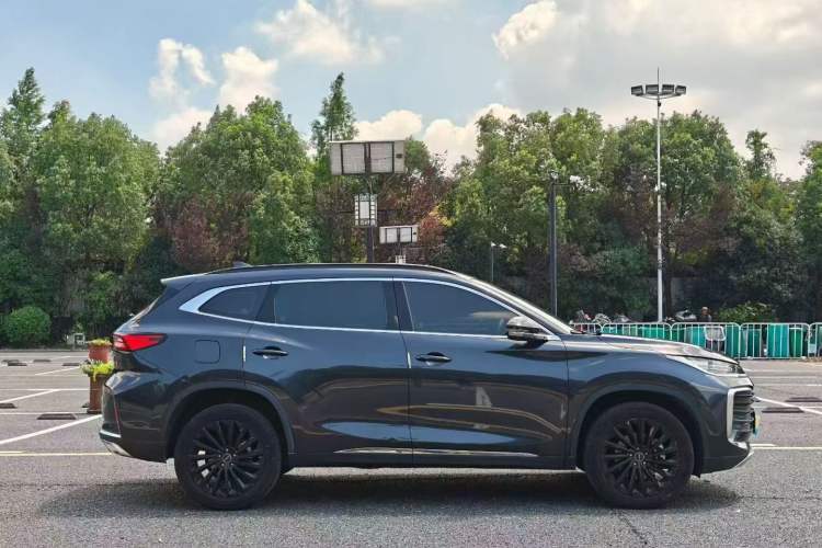 Used EXEED Lingyun 2021 290T Two-Wheel Drive Starry Edition Exterior 6