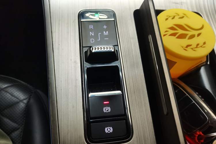 Used EXEED Lingyun 2021 290T Two-Wheel Drive StarRui Edition Gear Lever