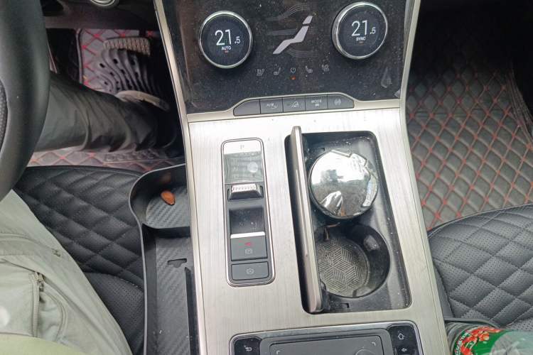 Used EXEED Lingyun 2021 290T Two-Wheel Drive Starry Edition Gear Lever