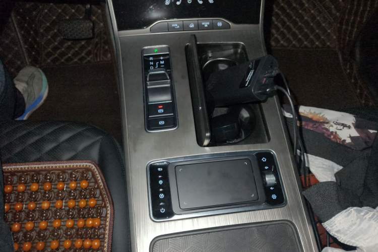 Used EXEED Lingyun 2021 290T Two-Wheel Drive Starry Edition Gear Lever