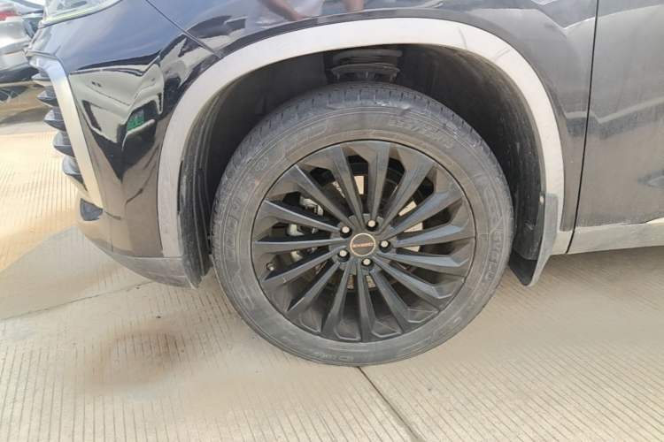 Used EXEED Lingyun 2021 290T Two-Wheel Drive Starry Edition Left Front Wheel Hub