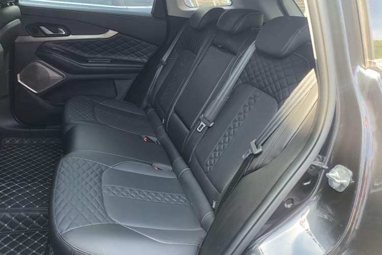 Used EXEED Lingyun 2021 290T Two-Wheel Drive Starry Edition Left Rear Seat