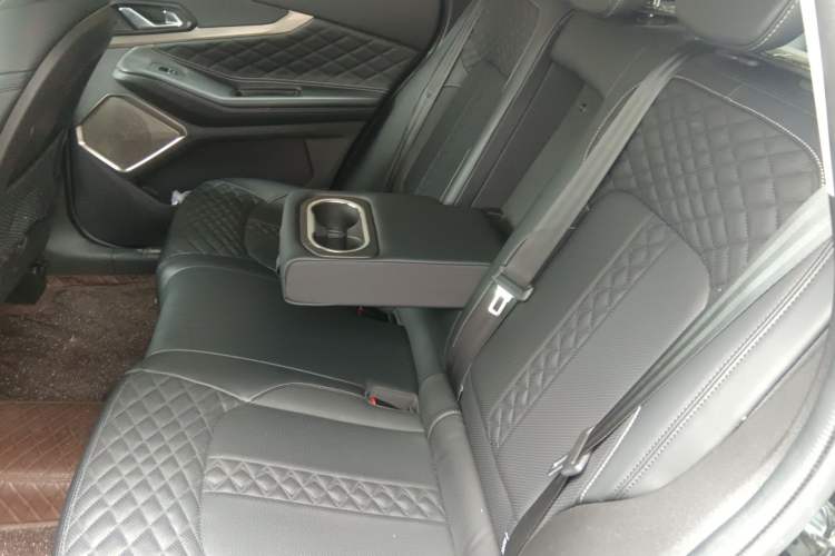 Used EXEED Lingyun 2021 290T Two-Wheel Drive Starry Edition Left Rear Seat