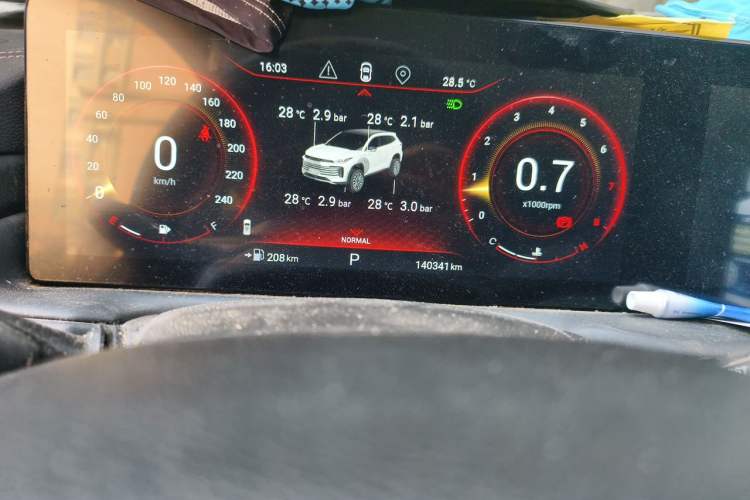 Used EXEED Lingyun 2021 290T Two-Wheel Drive Starry Edition Odometer Close Up