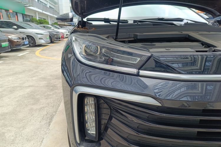 Used EXEED Lingyun 2021 290T Two-Wheel Drive Starry Edition Right Front Headlight