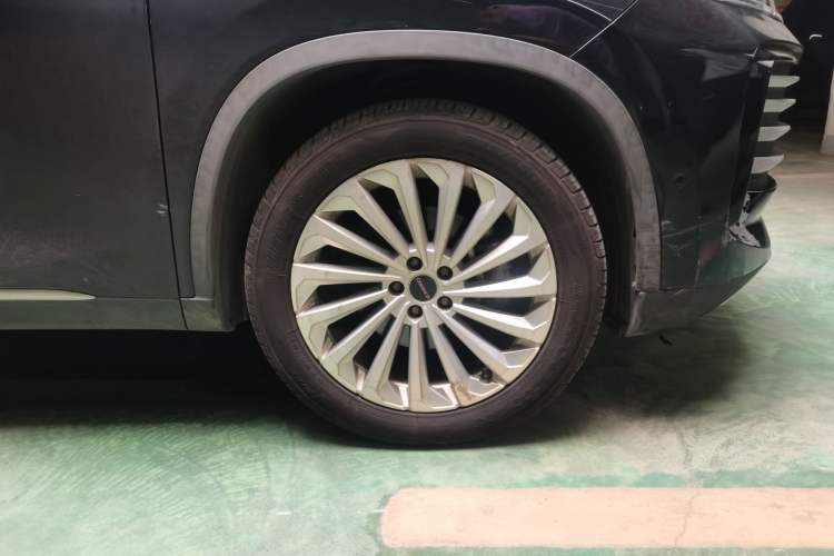 Used EXEED Lingyun 2021 290T Two-Wheel Drive StarRui Edition Right Front Wheel Hub