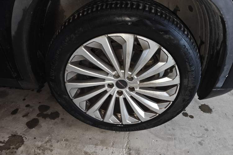 Used EXEED Lingyun 2021 290T Two-Wheel Drive StarRui Edition Right Front Wheel Hub