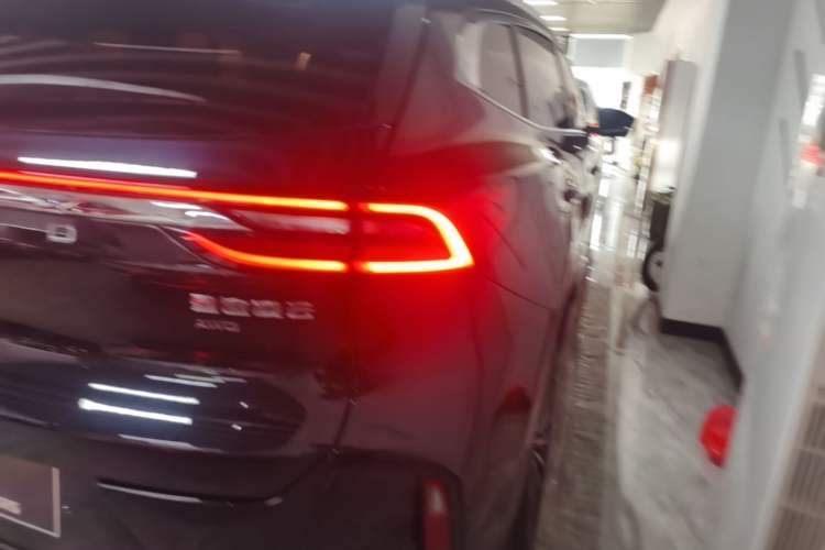 Used EXEED Lingyun 2021 400T Four-Wheel Drive Star Prestige Edition Right Rear Taillight