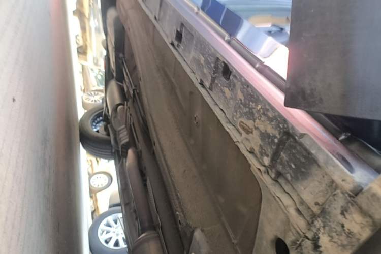 Used EXEED Lingyun 2021 290T Two-Wheel Drive Starry Edition Right Side Sill