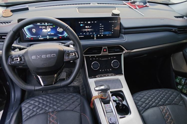 Used EXEED Lingyun 2021 400T Four-Wheel Drive Star Prestige Edition Center Console