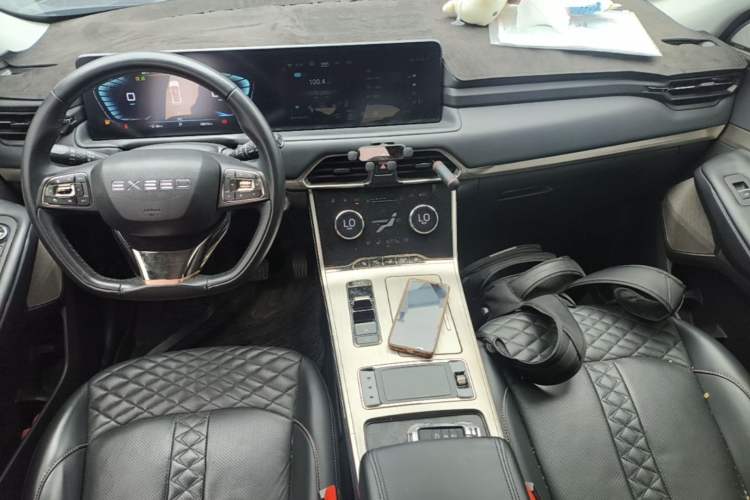 Used EXEED Lingyun 2021 290T Two-Wheel Drive StarRui Edition Center Console