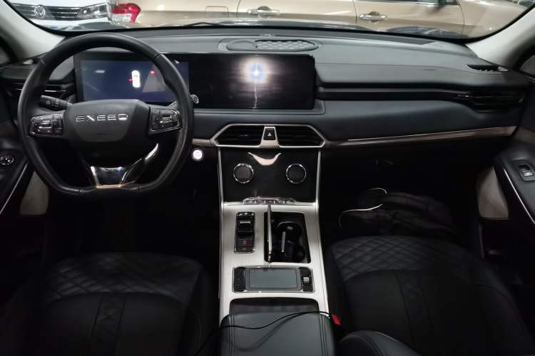 Used EXEED Lingyun 2021 290T Two-Wheel Drive StarRui Edition Center Console