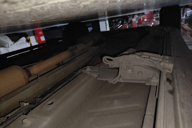 Used EXEED Lingyun 2021 400T Two-Wheel Drive Star Prestige Edition Chassis Front Right