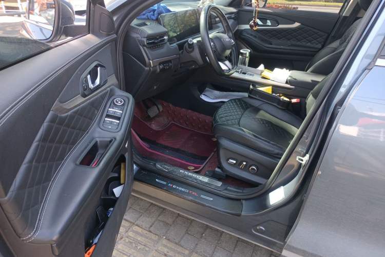 Used EXEED Lingyun 2021 290T Two-Wheel Drive Starry Edition Driver Seat