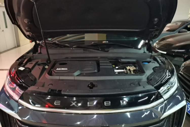 Used EXEED Lingyun 2021 400T Four-Wheel Drive StarRui Edition Engine Bay