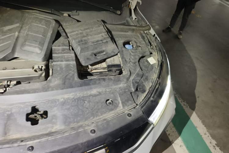 Used EXEED Lingyun 2021 400T Two-Wheel Drive Star Prestige Edition Engine Bay Left
