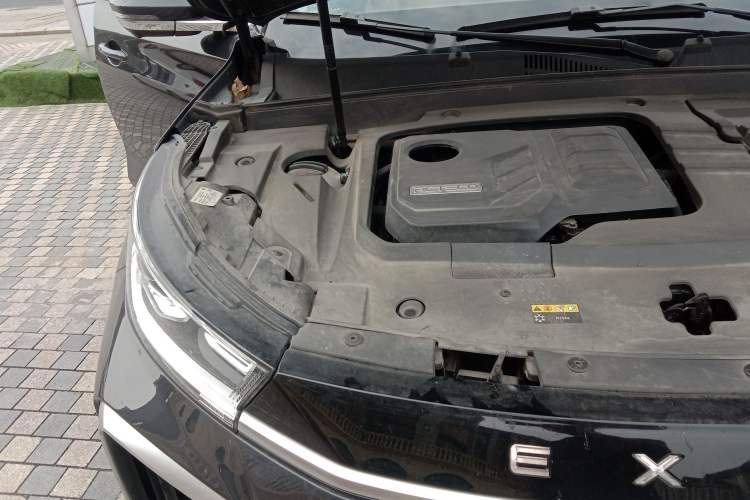 Used EXEED Lingyun 2021 400T Four-Wheel Drive Star Prestige Edition Engine Bay Right