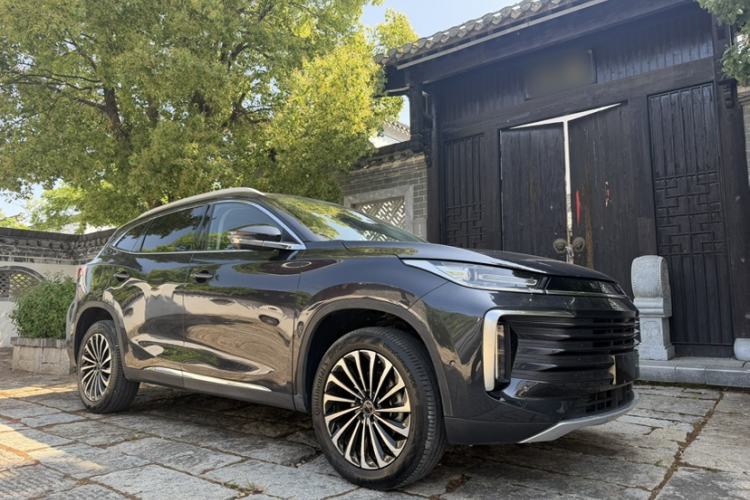 Used EXEED Lingyun 2021 400T Two-Wheel Drive Star Prestige Edition Exterior 3