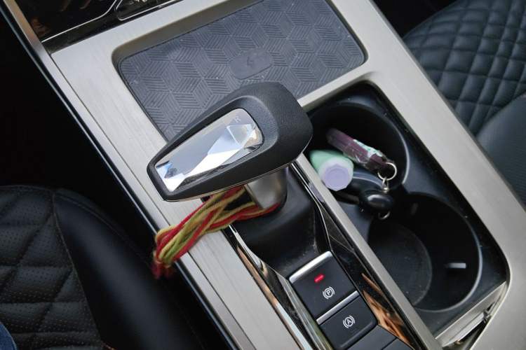 Used EXEED Lingyun 2021 400T Four-Wheel Drive Star Prestige Edition Gear Lever