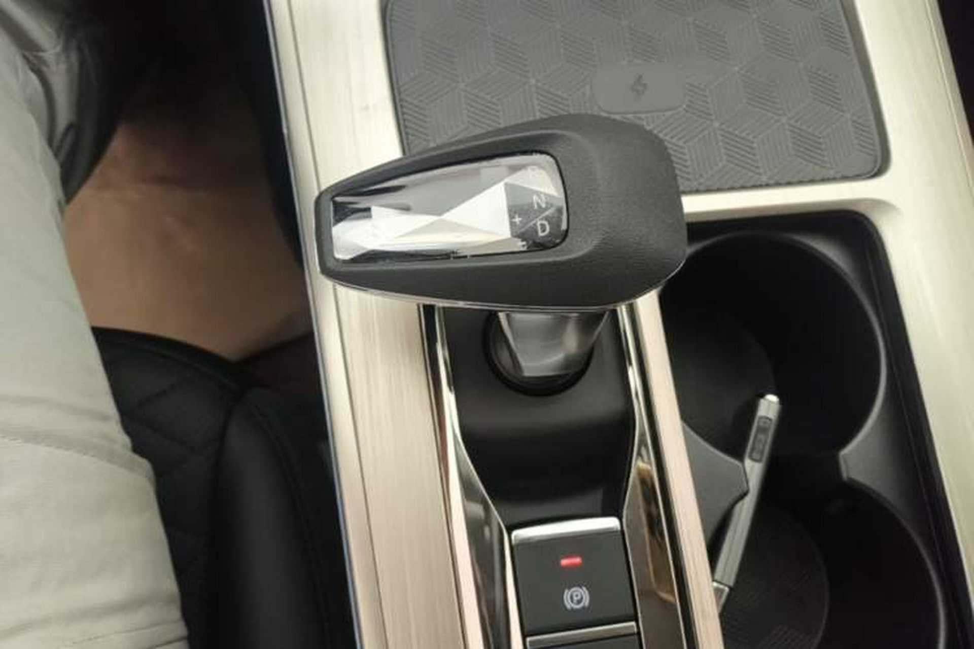 Used EXEED Lingyun 2021 400T Two-Wheel Drive Star Prestige Edition Gear Lever