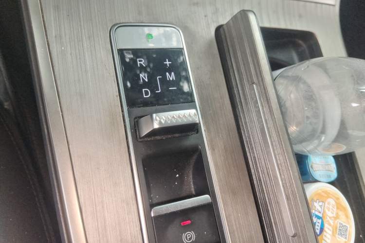 Used EXEED Lingyun 2021 290T Two-Wheel Drive Starry Edition Gear Lever