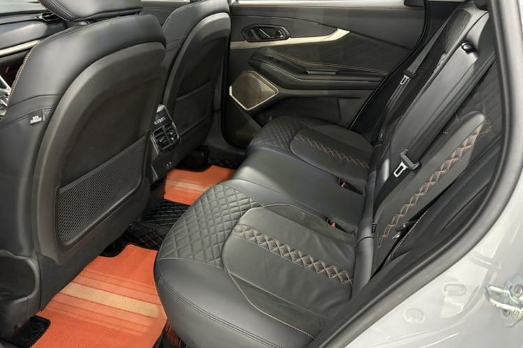 Used EXEED Lingyun 2021 400T Four-Wheel Drive Star Prestige Edition Interior 2