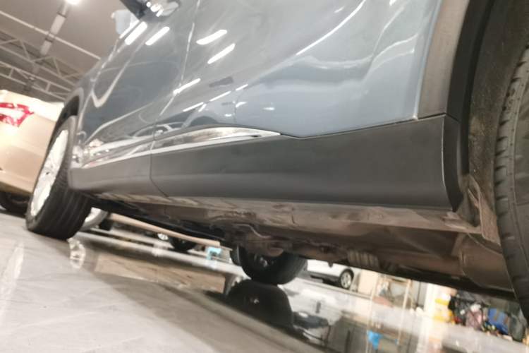Used EXEED Lingyun 2021 290T Two-Wheel Drive StarRui Edition Left Side Sill