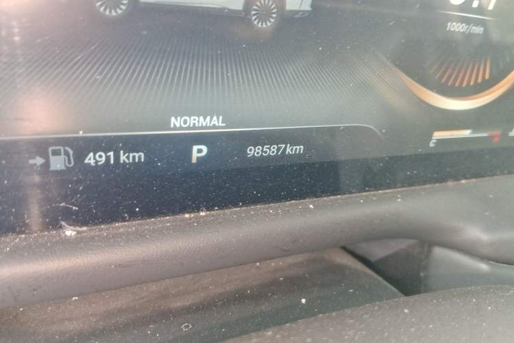 Used EXEED Lingyun 2021 290T Two-Wheel Drive Starry Edition Odometer Close Up
