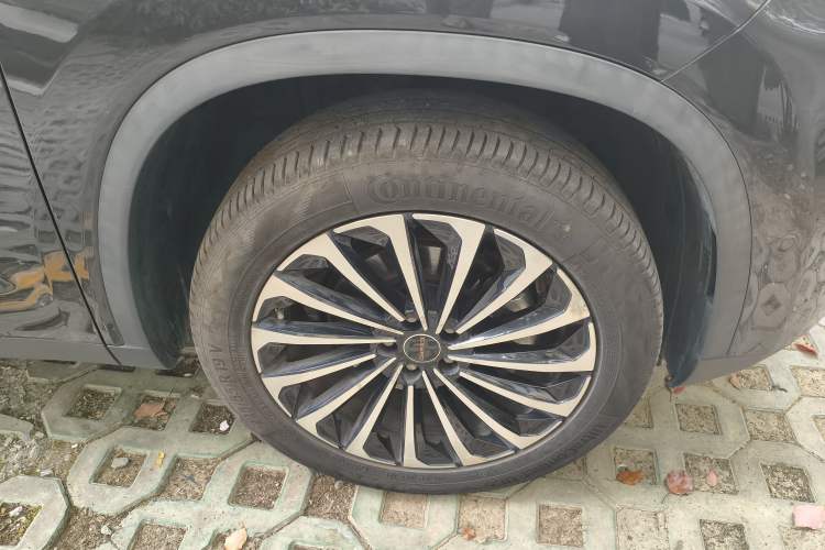 Used EXEED Lingyun 2021 290T Four-Wheel Drive Star Edition Right Front Wheel Hub