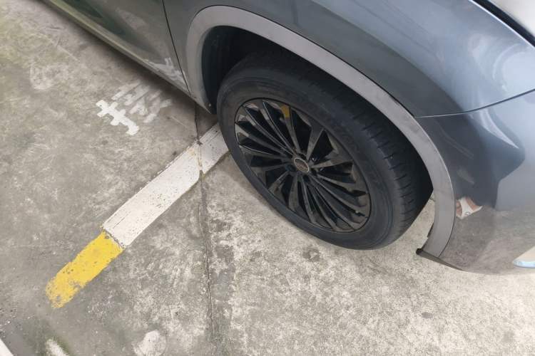 Used EXEED Lingyun 2021 290T Two-Wheel Drive Starry Edition Right Front Wheel Hub