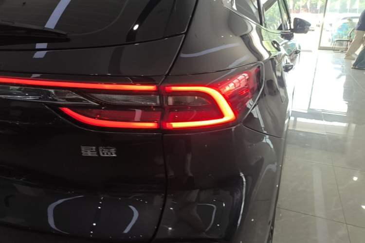 Used EXEED Lingyun 2021 290T Four-Wheel Drive Star Prestige Edition Right Rear Taillight