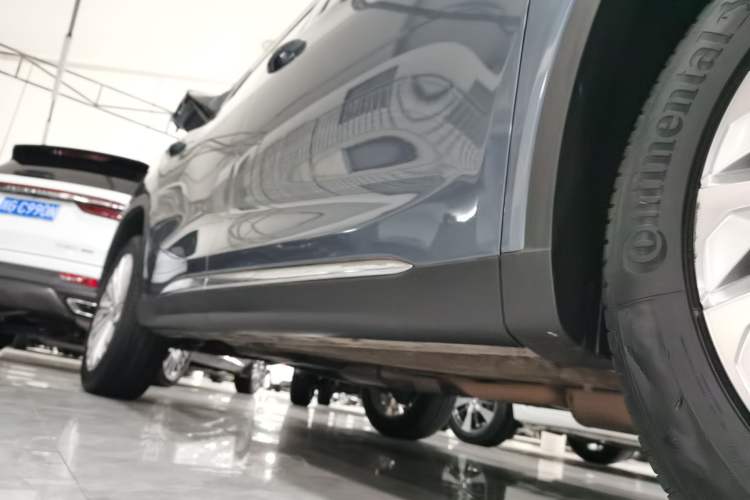 Used EXEED Lingyun 2021 290T Two-Wheel Drive StarRui Edition Right Side Sill