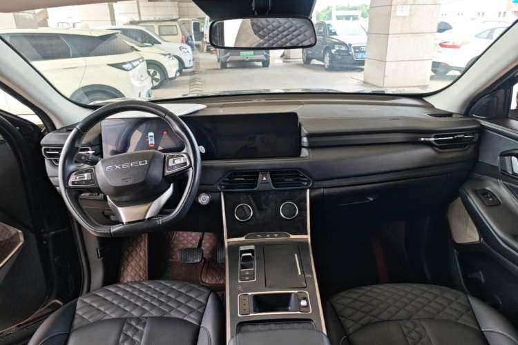 Used EXEED Lingyun 2021 290T Two-Wheel Drive Star-Style Version Center Console