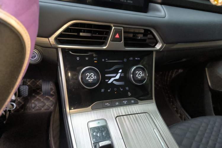 Used EXEED Lingyun 2021 290T Two-Wheel Drive Starry Edition Gear Lever
