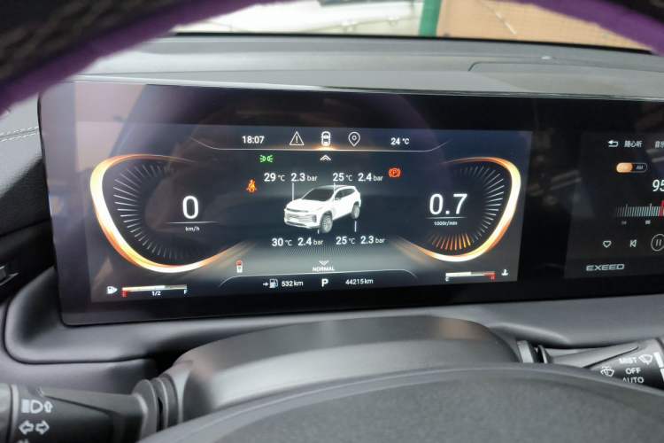Used EXEED Lingyun 2021 290T Two-Wheel Drive Starry Edition Odometer Close Up