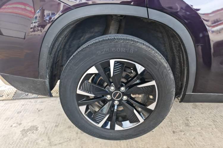 Used EXEED Lingyun 2021 290T Two-Wheel Drive Star-Style Version Right Rear Wheel Hub
