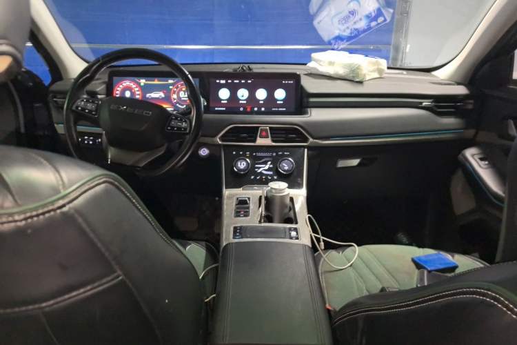 Used EXEED Lingyun 2021 290T Two-Wheel Drive Starry Edition Center Console