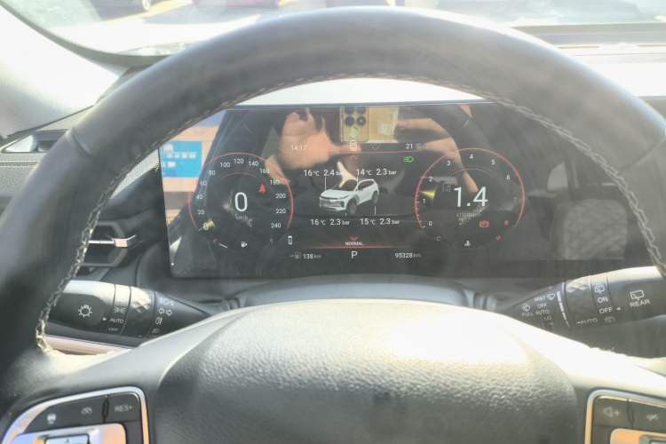 Used EXEED Lingyun 2021 290T Two-Wheel Drive Starry Edition Instrument Cluster