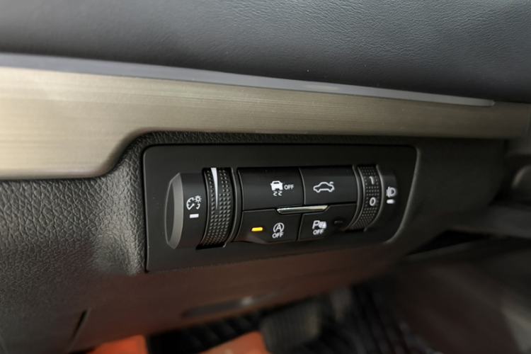 Used EXEED Lingyun 2021 400T Four-Wheel Drive Star Prestige Edition Interior 2