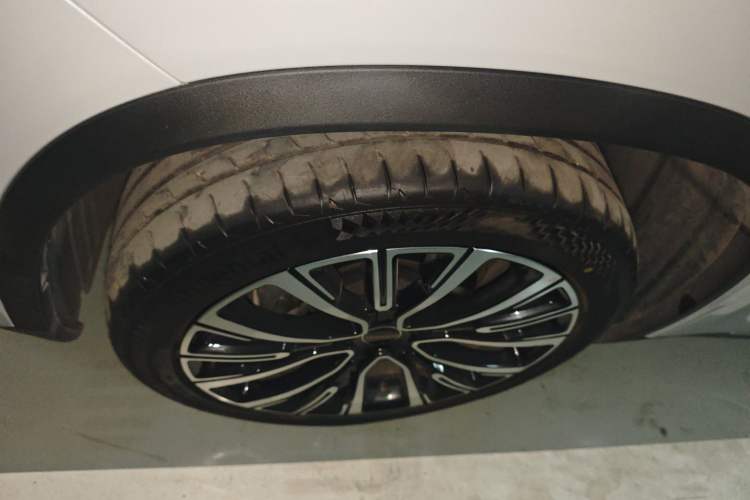 Used EXEED Lingyun 2021 400T Two-Wheel Drive Star Prestige Edition Left Front Wheel Hub