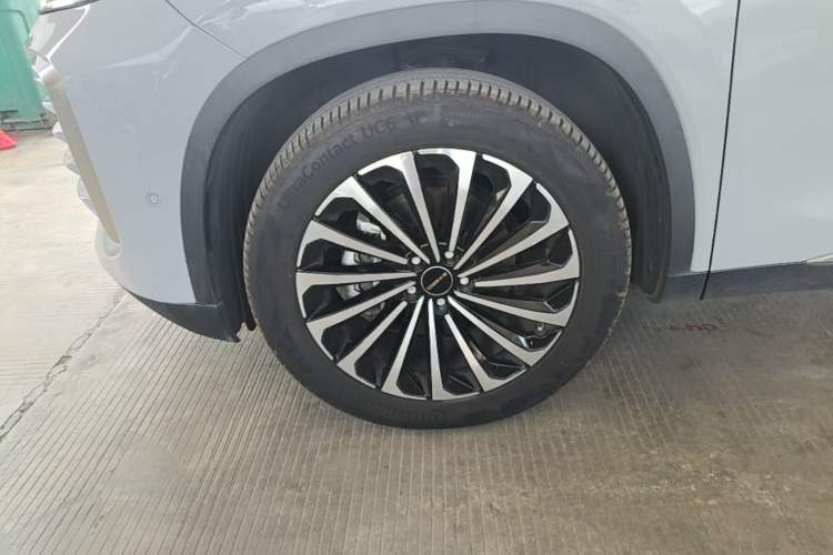 Used EXEED Lingyun 2021 400T Four-Wheel Drive Star Prestige Edition Left Front Wheel Hub