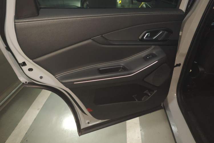 Used EXEED Lingyun 2021 400T Two-Wheel Drive Star Prestige Edition Left Rear Door Interior
