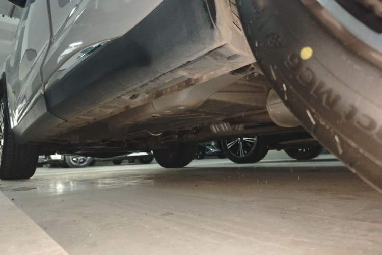 Used EXEED Lingyun 2021 400T Two-Wheel Drive Star Prestige Edition Left Side Sill