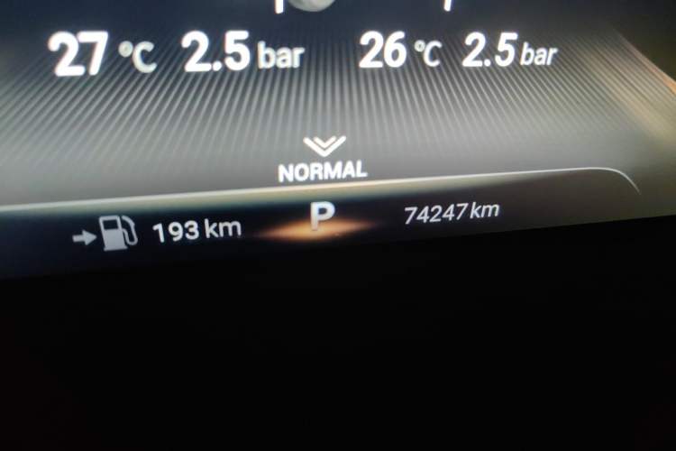 Used EXEED Lingyun 2021 400T Two-Wheel Drive StarRui Edition Odometer Close Up