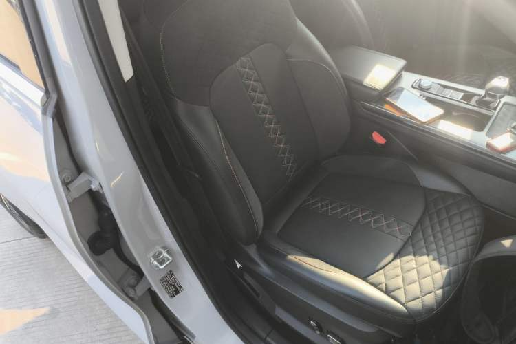 Used EXEED Lingyun 2021 400T Four-Wheel Drive Star Prestige Edition Right Front Seat